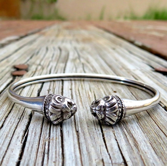 SOLD Vintage 800 Sterling Lion Head Cuff Bracelet - Picture 4 of 7